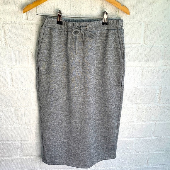 Walter Baker Gray Comfy Stretch Drawstring Midi Skirt sz M